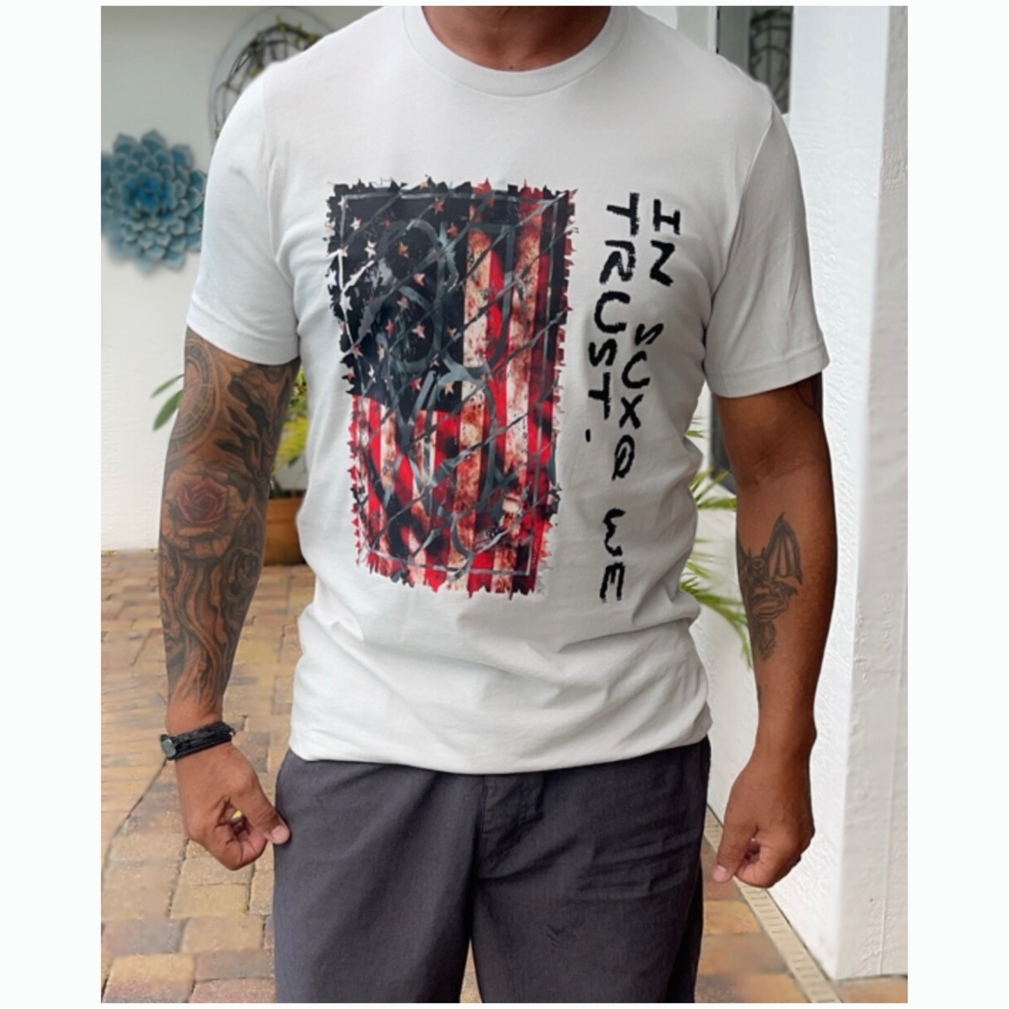 Men Short Sleeve Crew Neck Graphic Tee In SUXQ We Trust