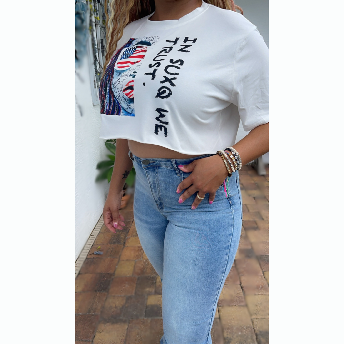Women Short Sleeve Graphic Tee Cropped Top In SUXQ We Trust