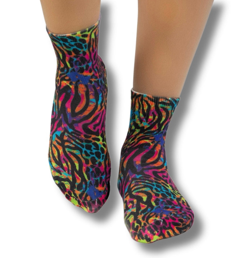 Funny Pilates Images Multi-Feline Quarter Crew Cozy Socks With Grippers